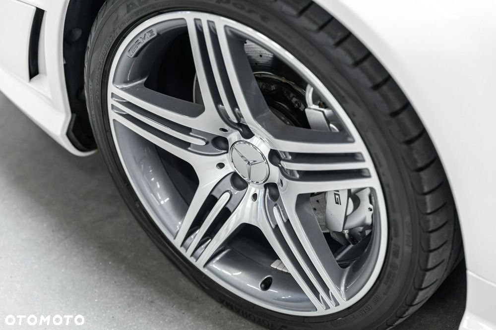 Mercedes-Benz SL 63 AMG SPEEDSHIFT MCT - 17