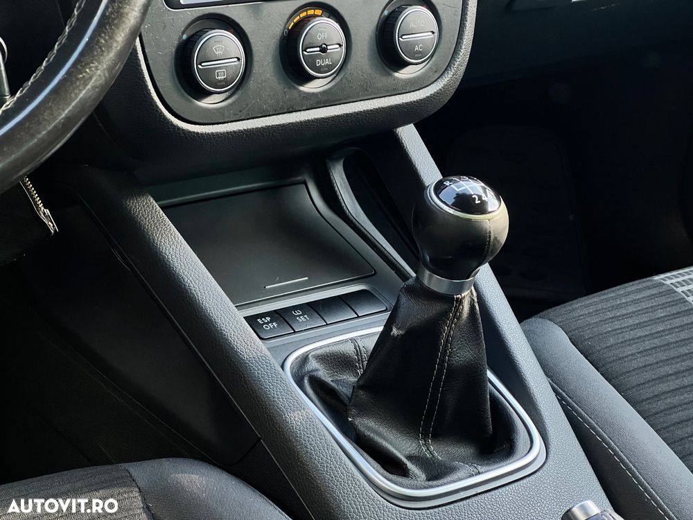 Volkswagen Jetta 1.9 TDI DPF United - 15