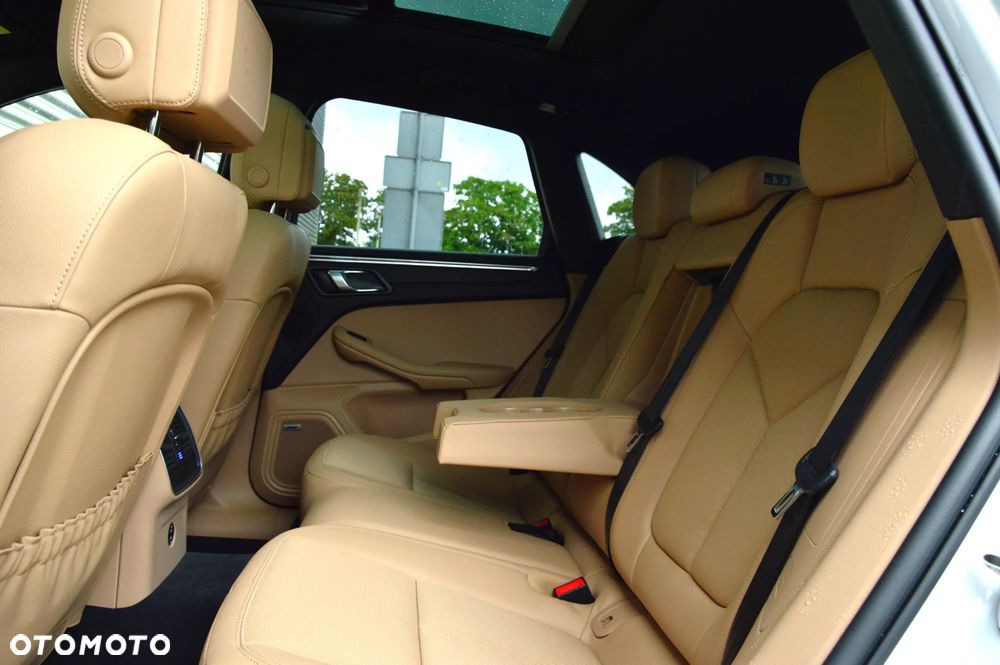 Porsche Macan Standard - 18