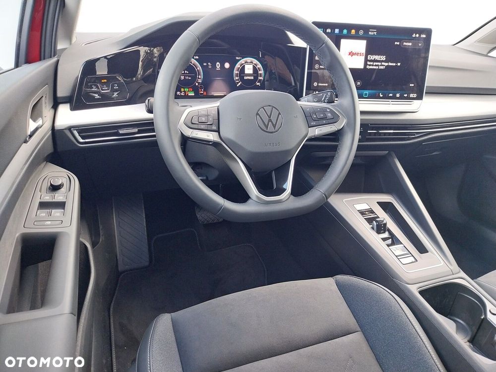 Volkswagen Golf - 10