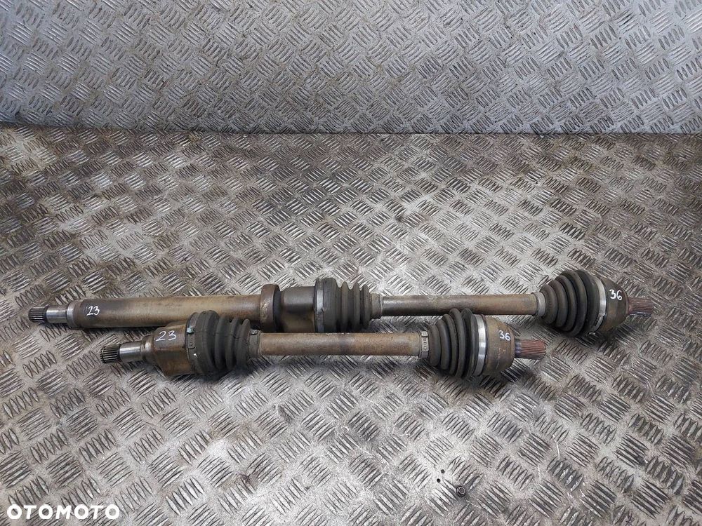 PÓŁOŚ LEWY PRZÓD + PRAWY PRZÓD 5B FORD FOCUS MK2 1.6 16V - 1