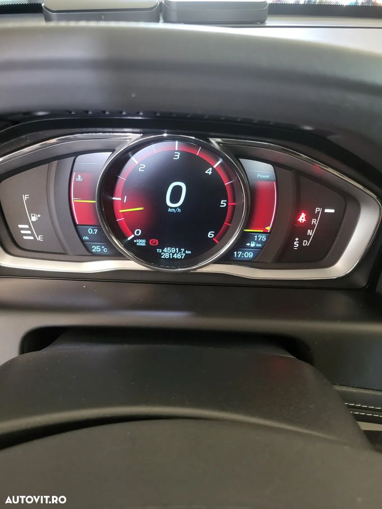 Volvo XC 60 D5 AWD Aut. Summum - 10
