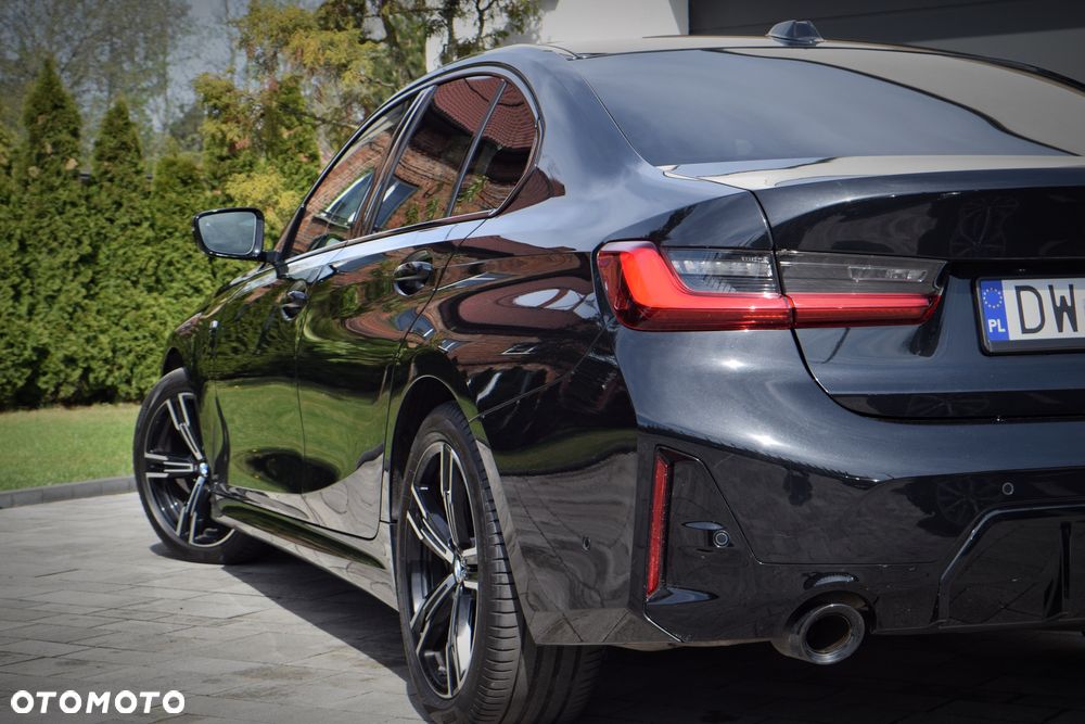BMW Seria 3 320d xDrive mHEV M Sport sport - 4