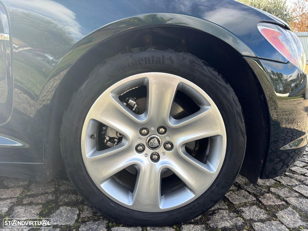 Jaguar XF 2.7 D V6 Premium Luxury - 18