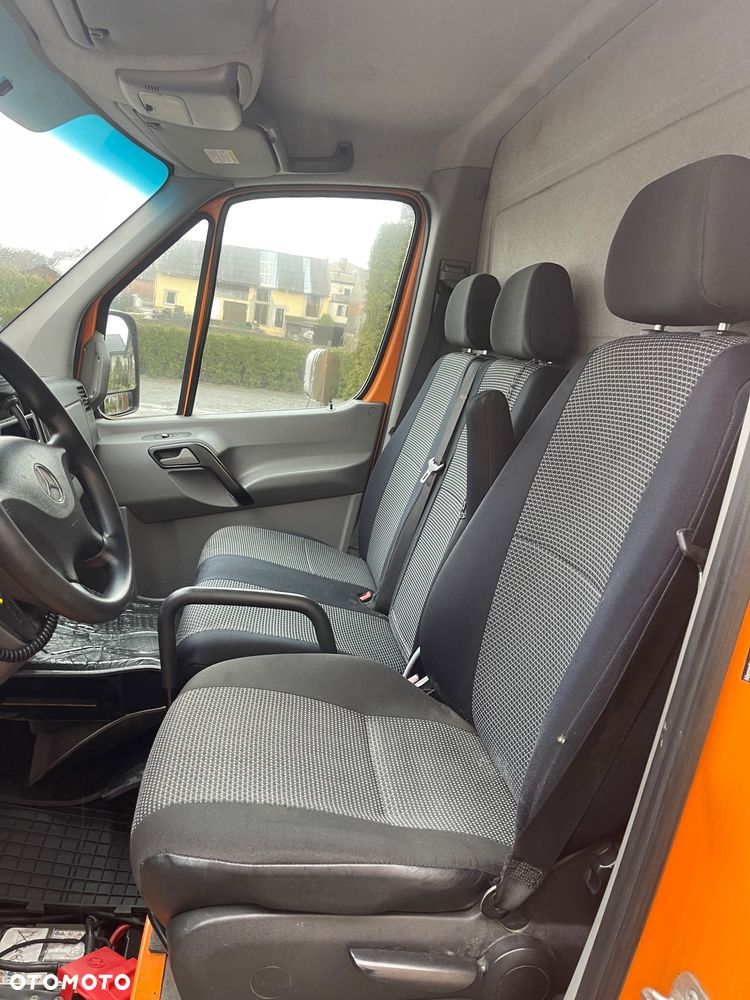 Mercedes-Benz Sprinter - 9