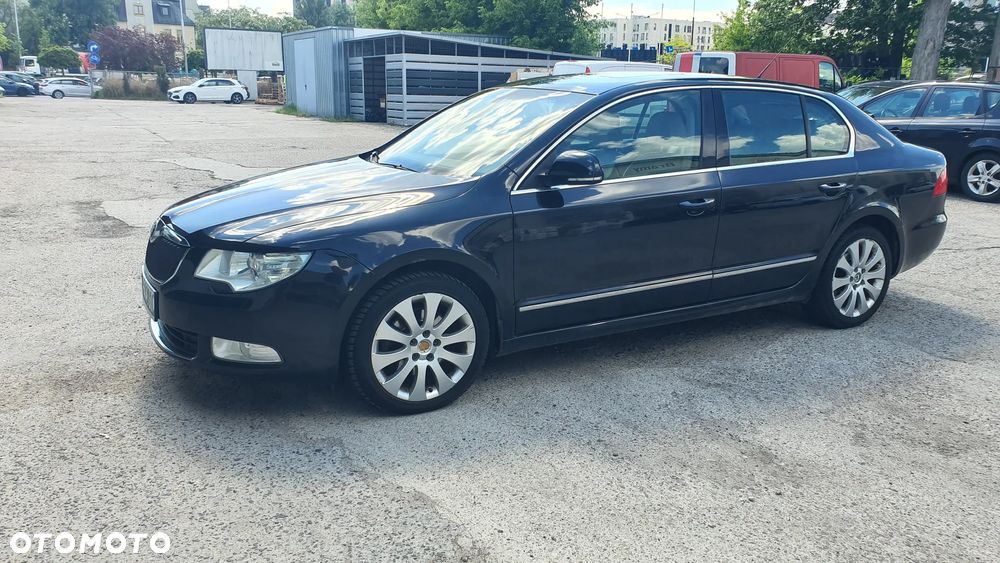 Skoda Superb 2.0 TDI Elegance DSG - 31