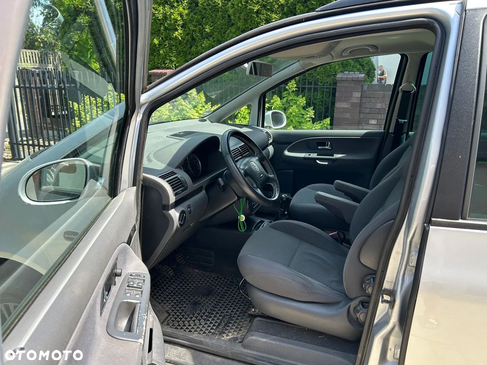 Volkswagen Sharan 1.9 TDI Exclusive Edition - 5