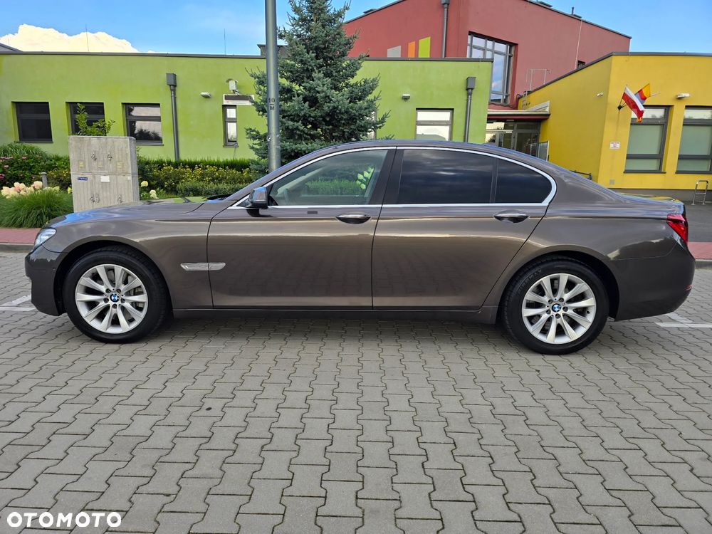 BMW Seria 7 750d xDrive Blue Performance Edition Exclusive - 13