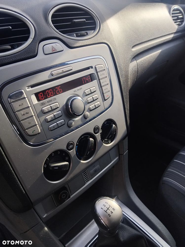 Ford Focus 1.6 Ambiente - 7