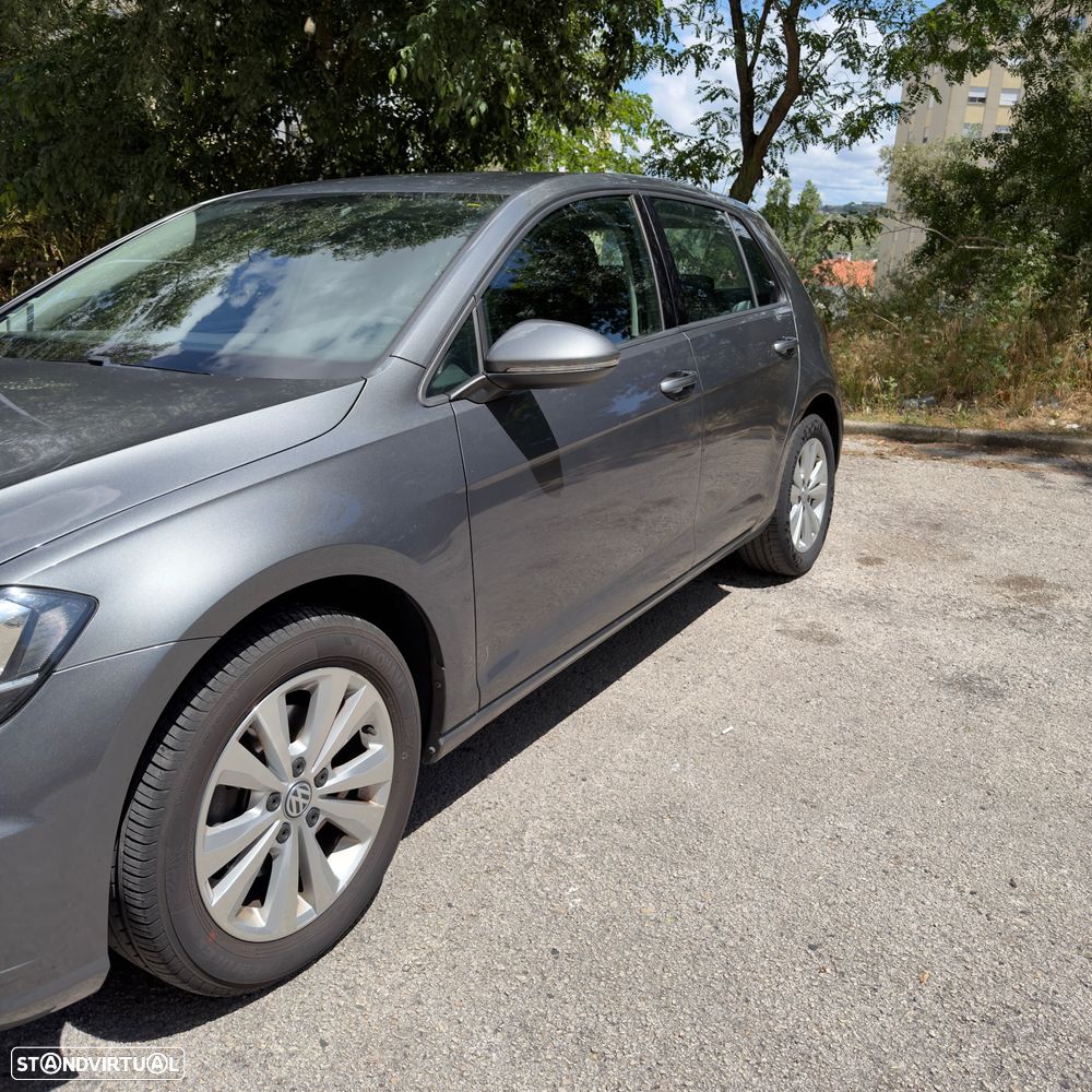 VW Golf 1.6 TDI Confortline - 6