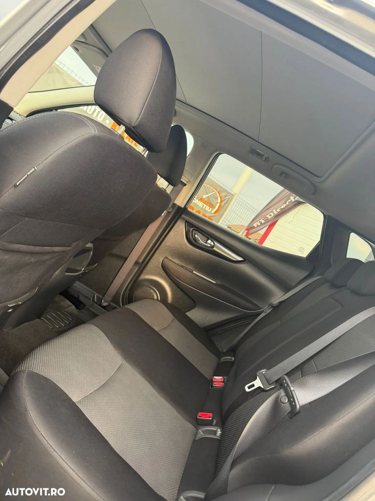 Nissan Qashqai 1.6 DCI Xtronic TEKNA - 17