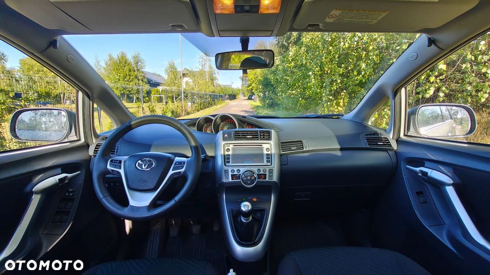 Toyota Verso 2.0 D-4D Sol - 14