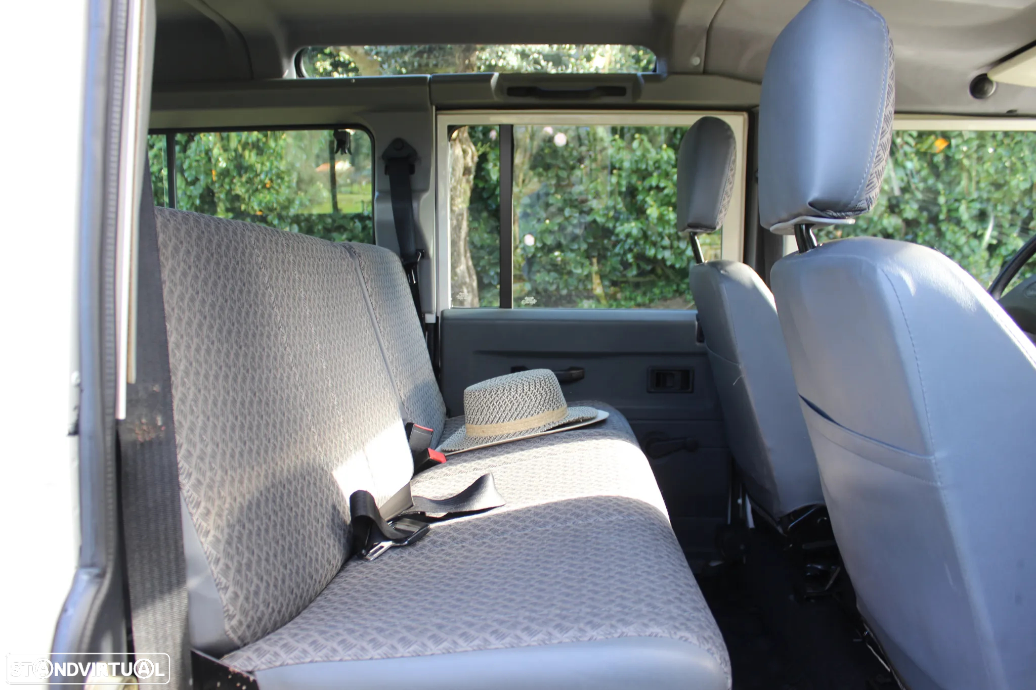 Land Rover Defender 110 2.5 TDi Metal Top - 13