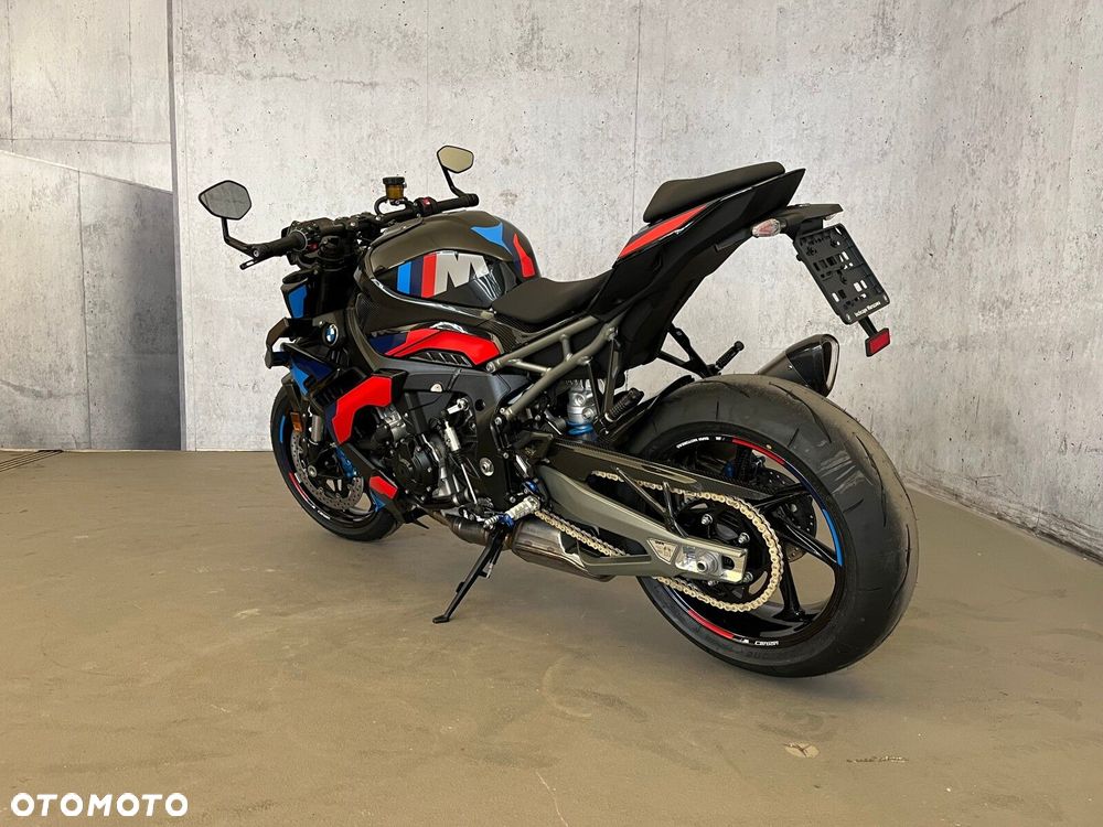 BMW S - 4