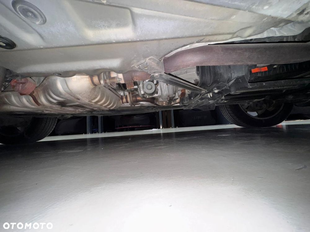 Jeep Grand Cherokee 5.7 V8 Overland Summit - 10