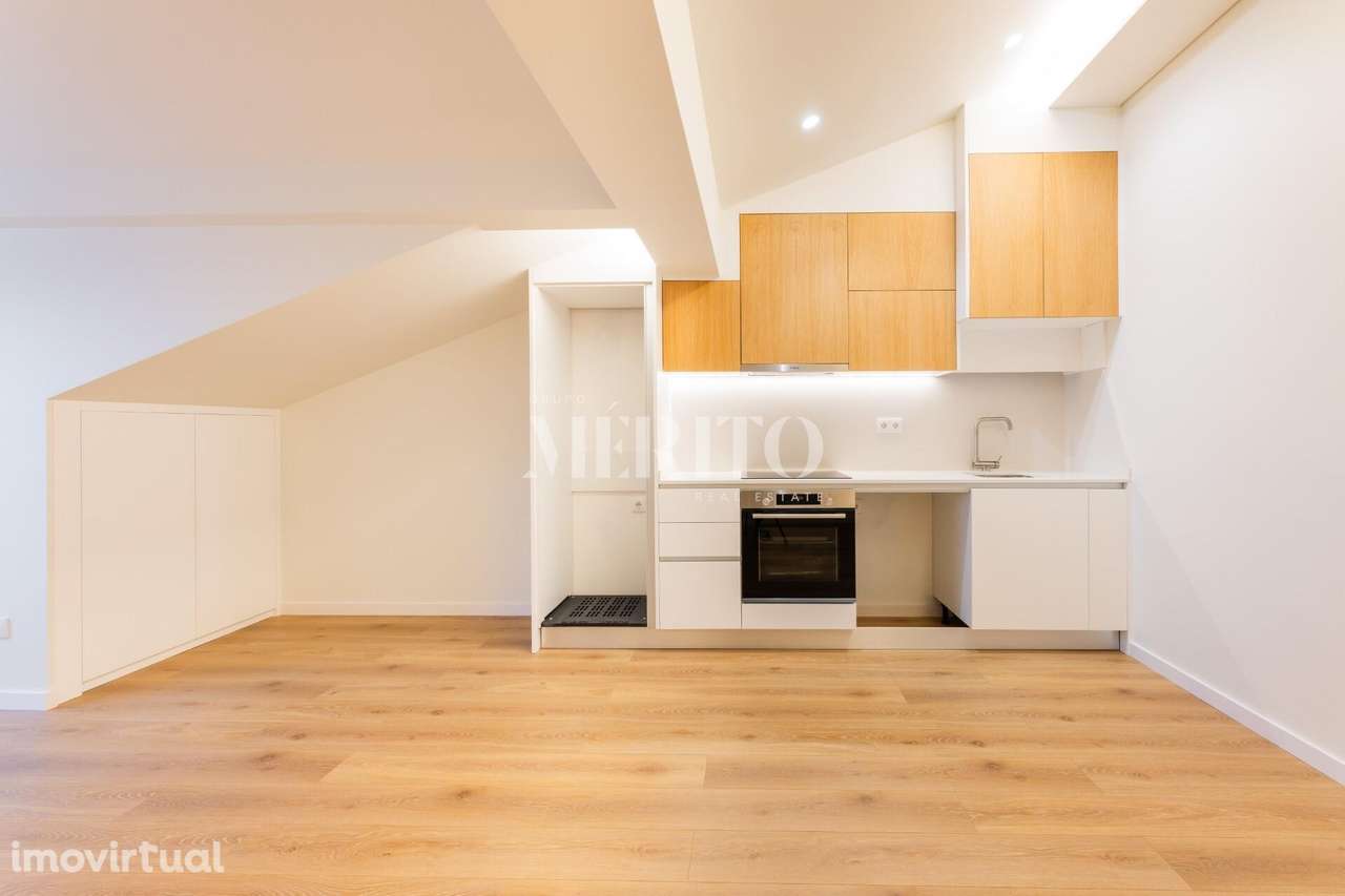 Apartamento T0  em prédio renovado na zona histórica de Braga - Grande imagem: 3/9