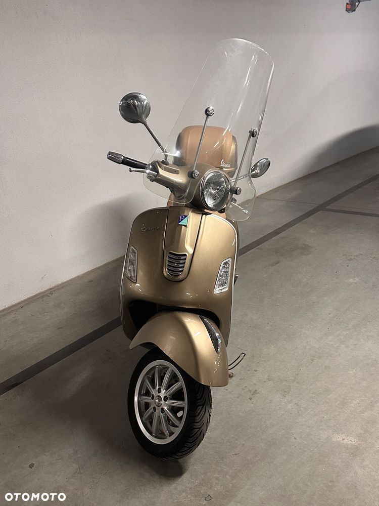 Vespa GTS - 16