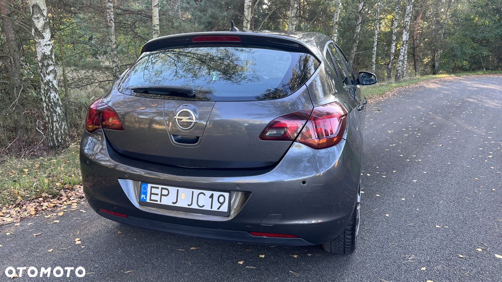 Opel Astra IV 1.7 CDTI Cosmo - 27