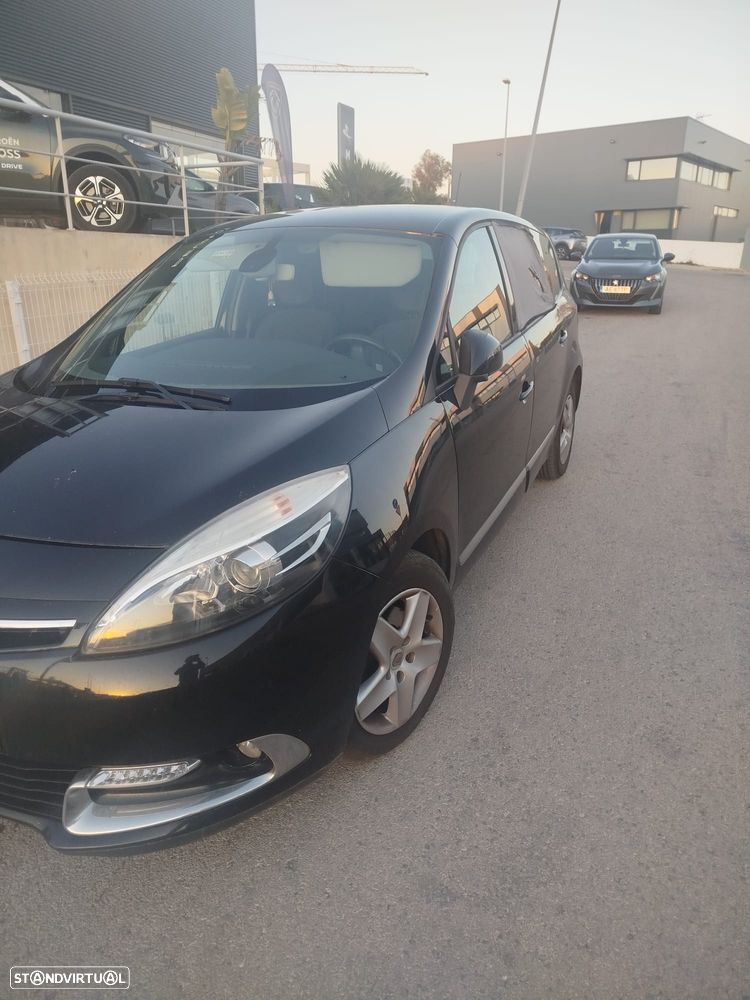 Renault Grand Scénic - 10