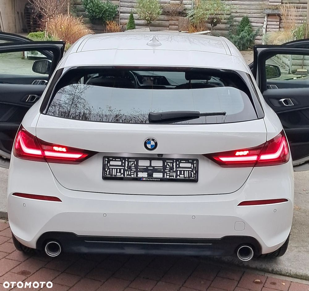 BMW Seria 1 118d ColorVision Edition sport - 28