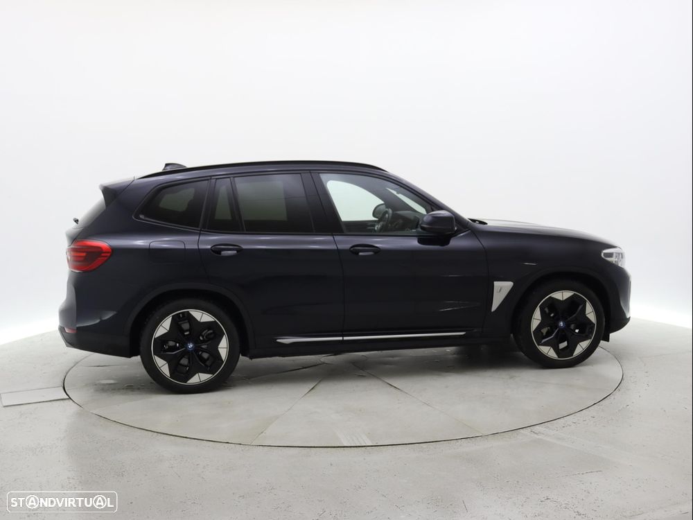 BMW iX3 Impressive - 8