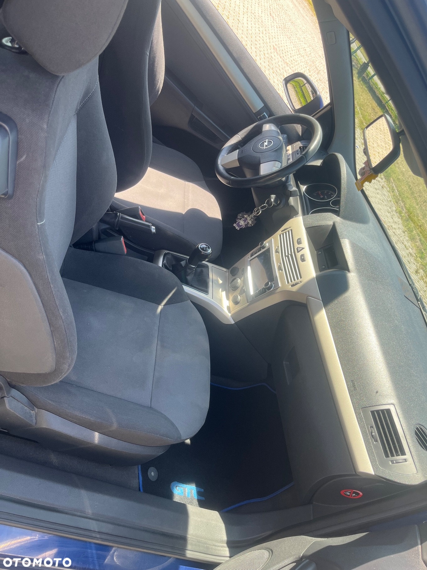 Opel Astra GTC 1.4 - 9
