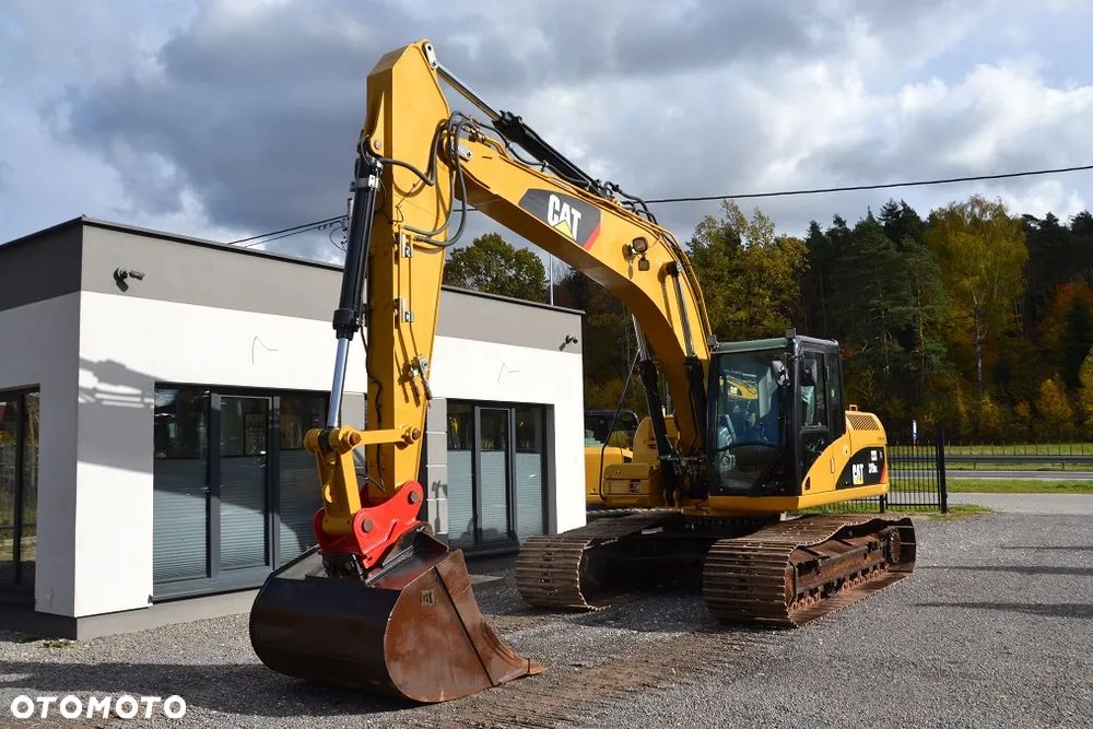 Caterpillar CAT 319 DL - 2