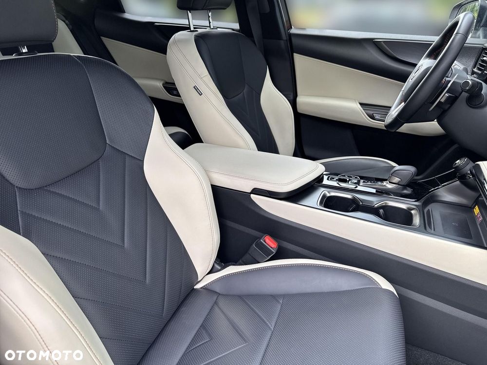Lexus NX 350h Omotenashi AWD - 16