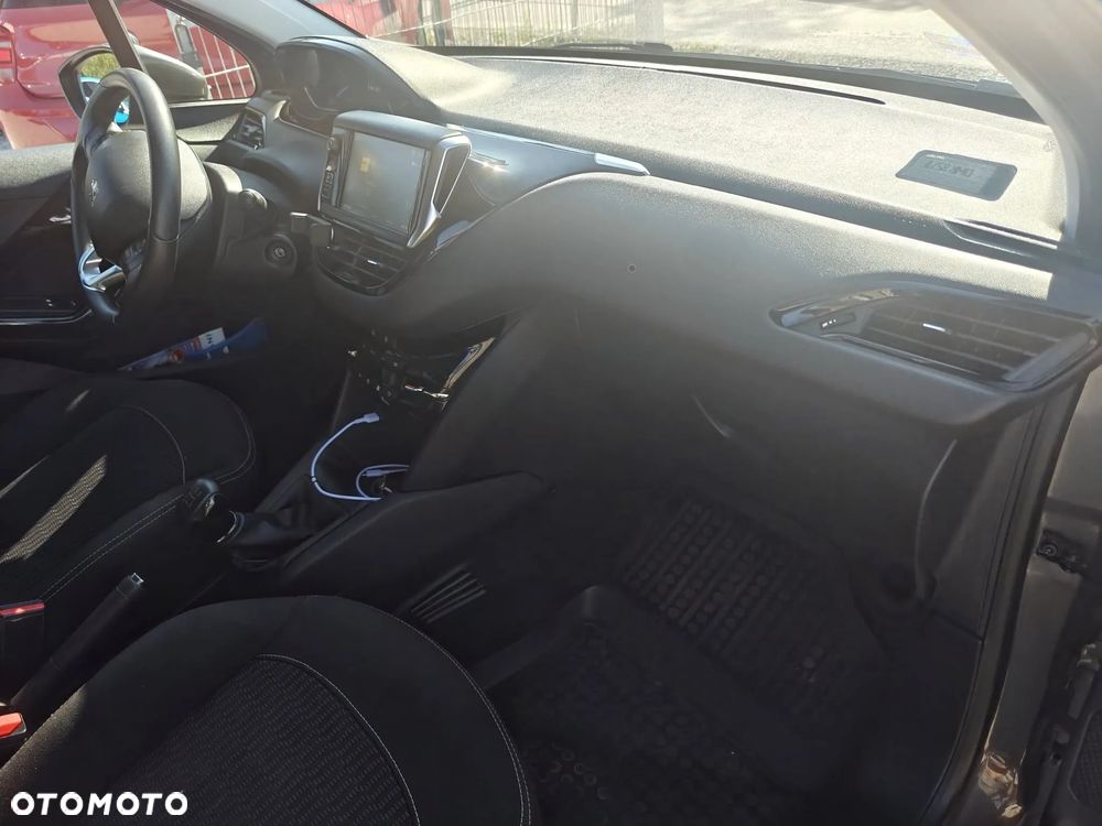 Peugeot 208 1.2 PureTech Active - 8