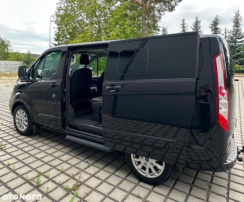 Ford Tourneo Custom - 16