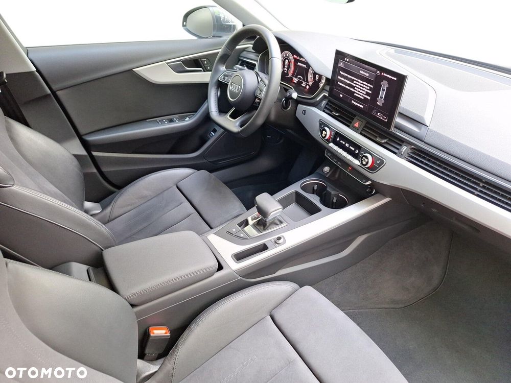 Audi A4 Limousine - 9