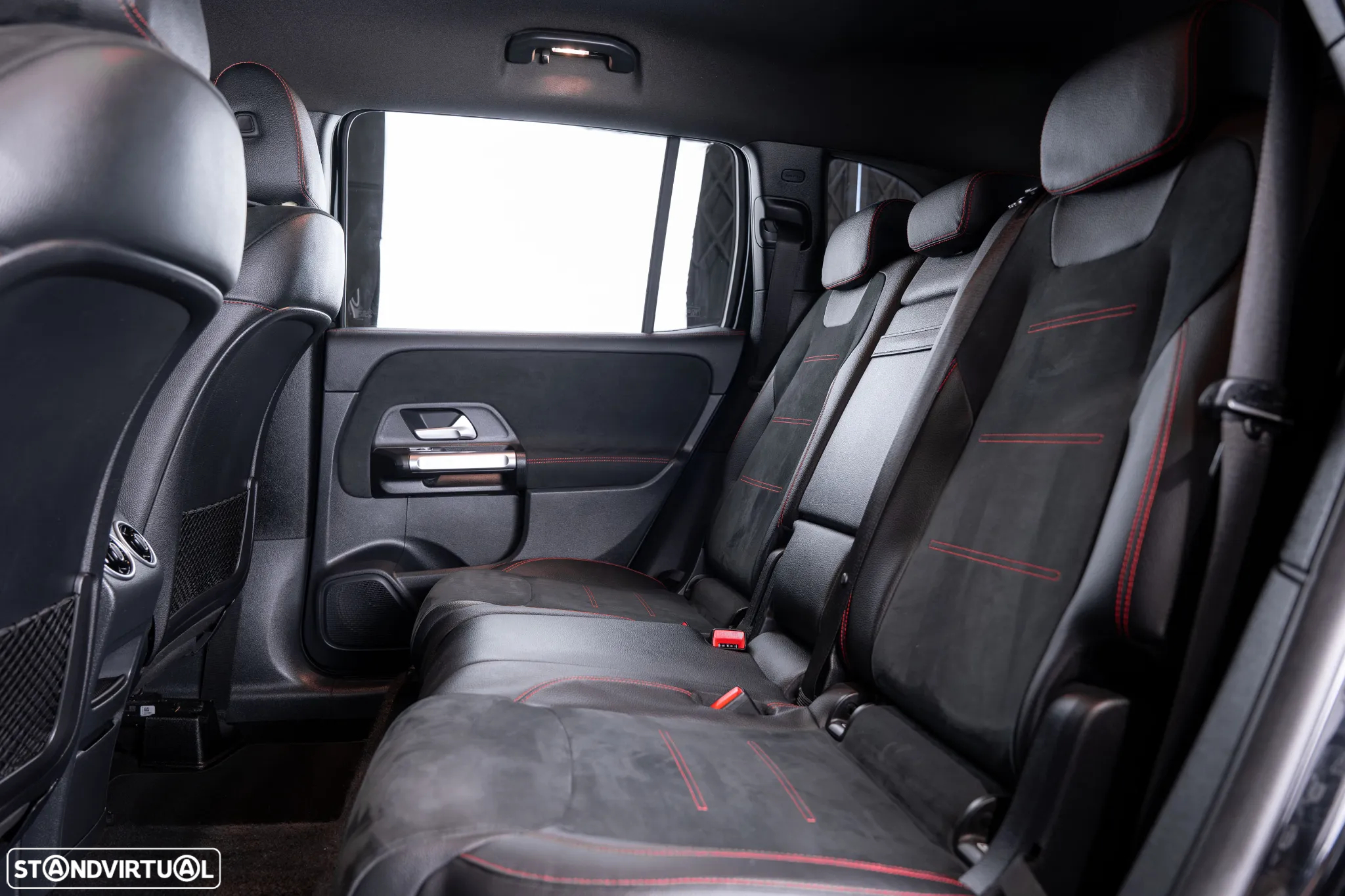 Mercedes-Benz GLB 180 d AMG Line - 27