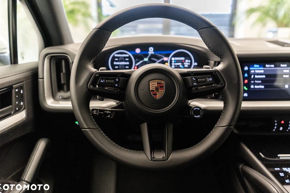 Porsche Cayenne - 16