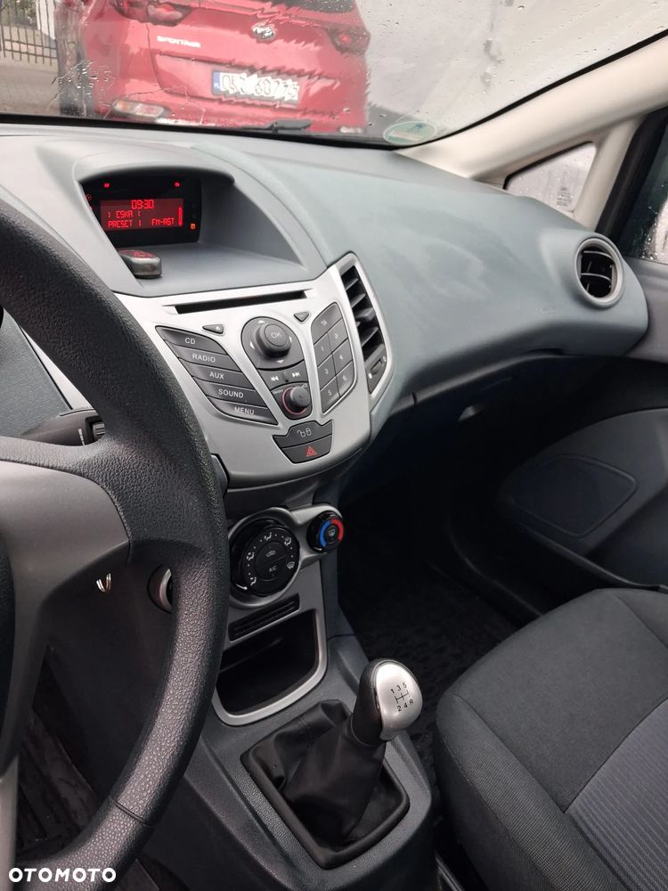 Ford Fiesta - 13