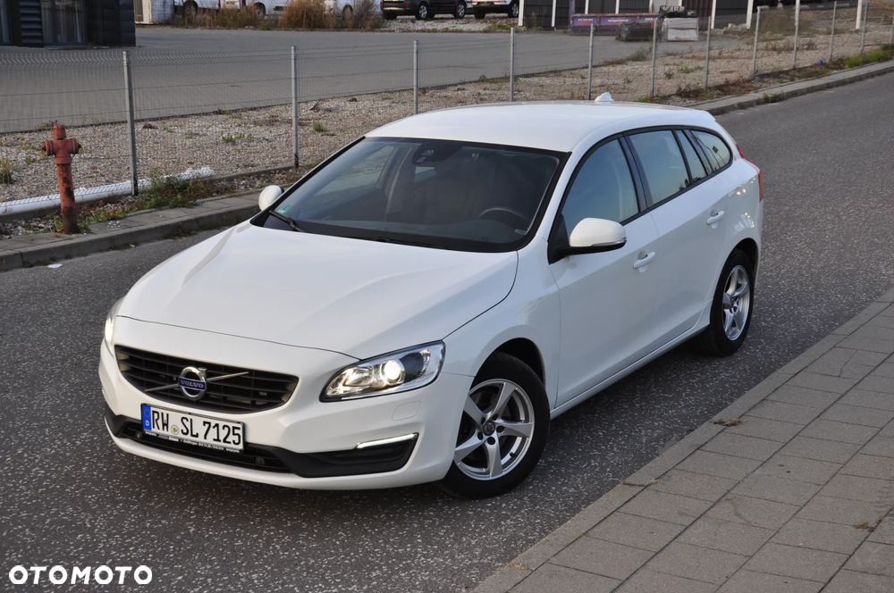 Volvo V60 D3 Summum - 2