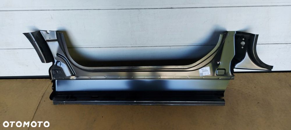 Słupek próg prawy poszycie Expert Scudo Jumpy 07- - 2