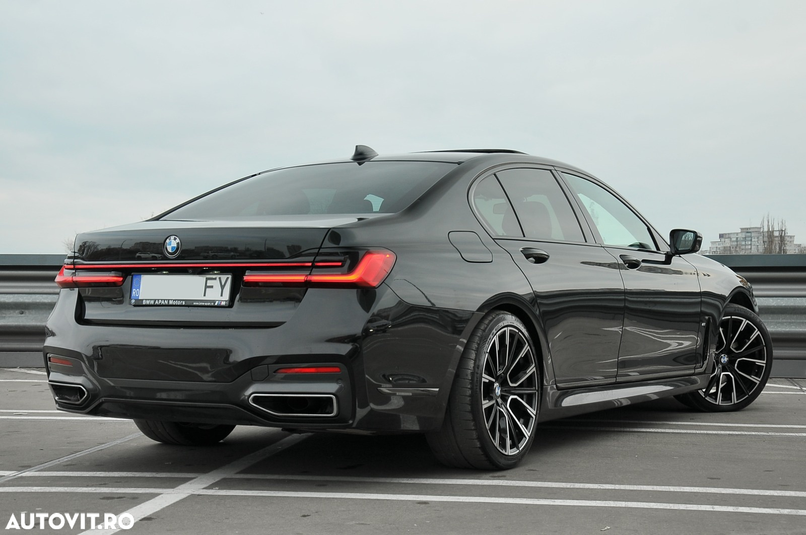 BMW Seria 7 745Le - 5