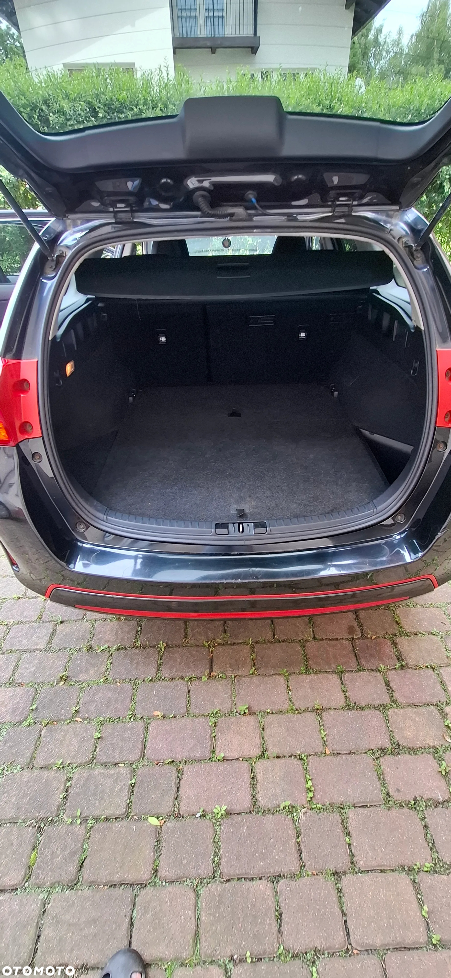 Toyota Auris 1.6 Red - 17