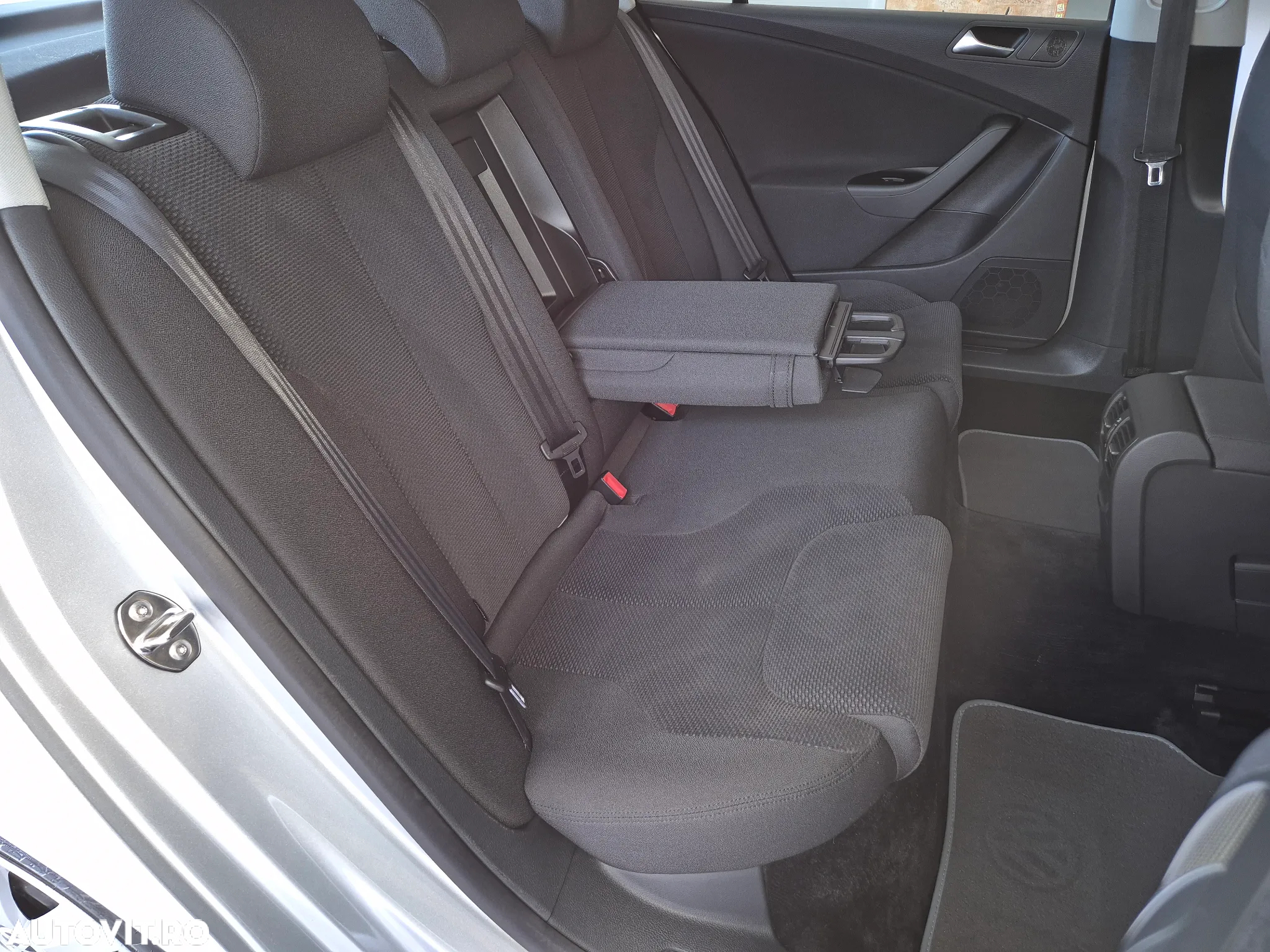 Volkswagen Passat Variant 1.8 TSI Automatik Comfortline - 12