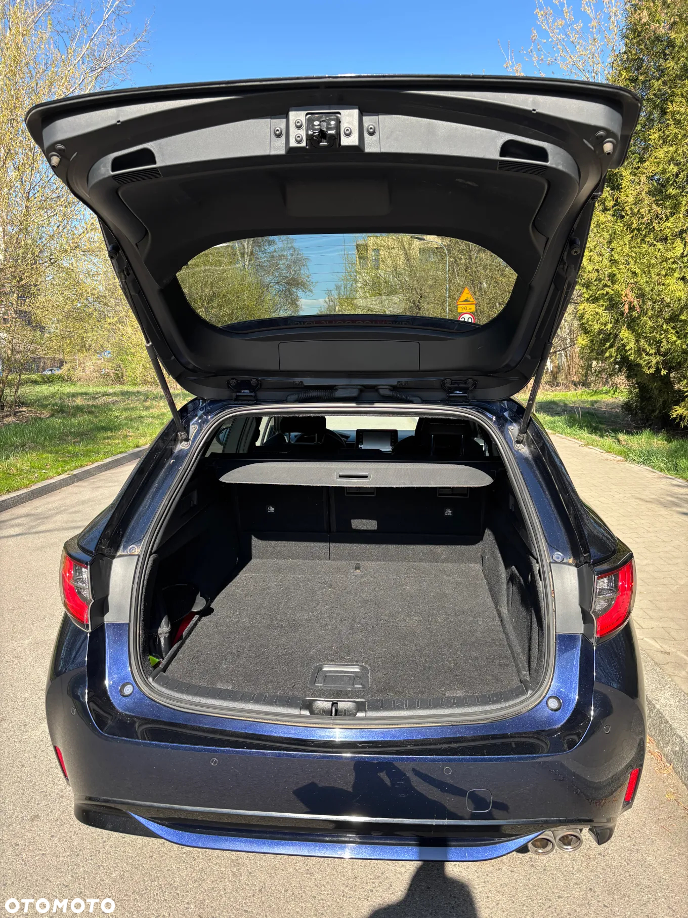 Toyota Corolla 2.0 Hybrid Style - 19
