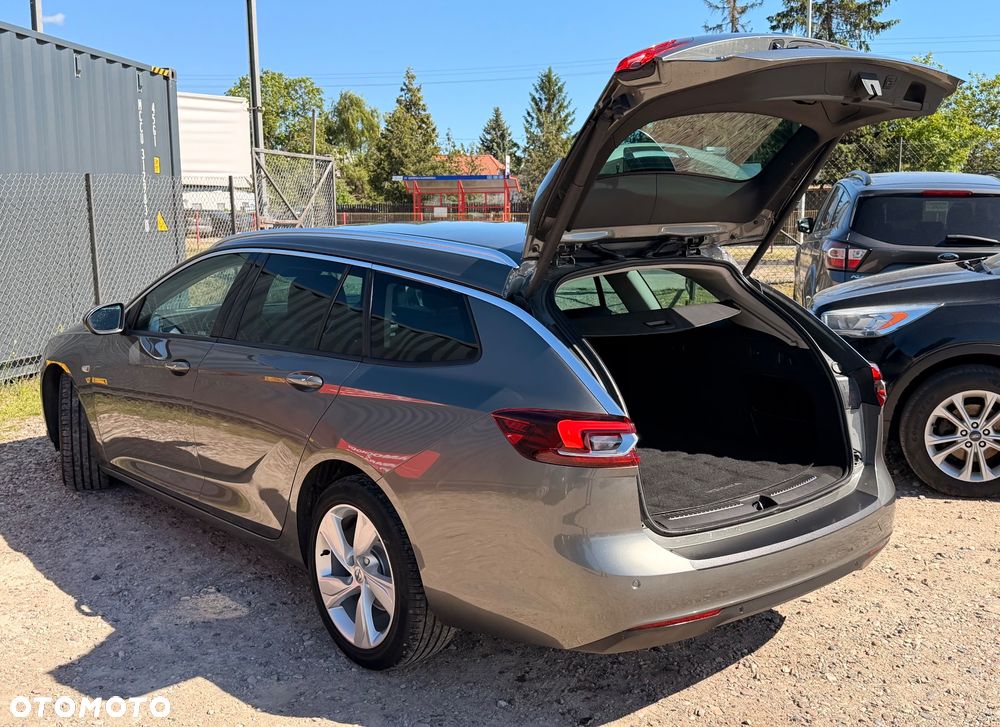 Opel Insignia - 32