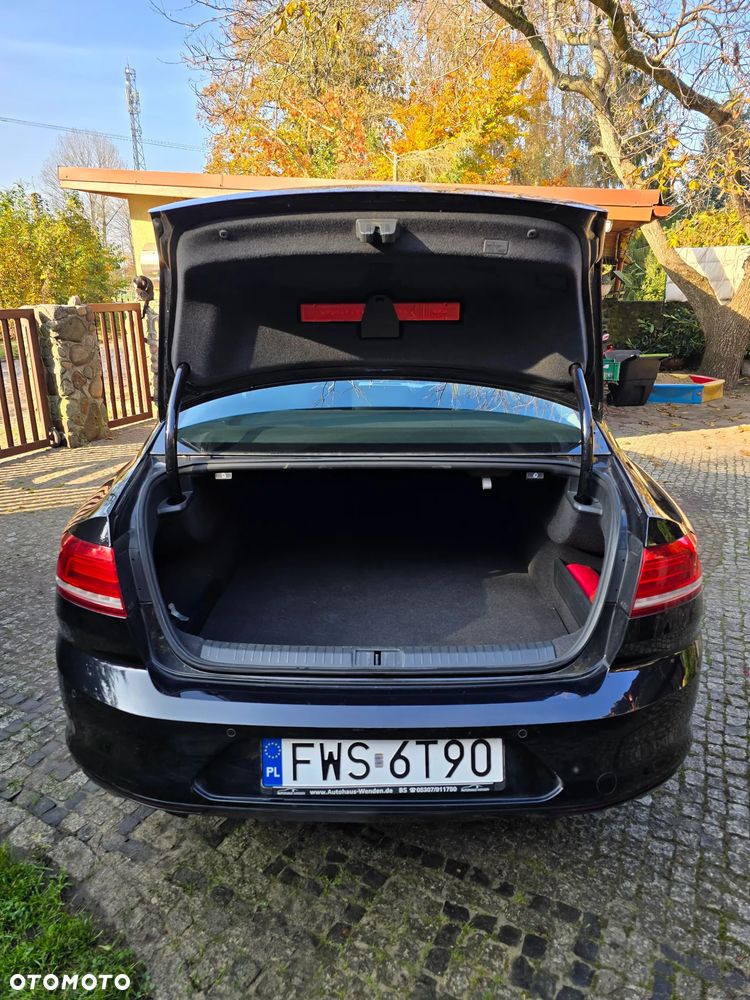 Volkswagen Passat - 5