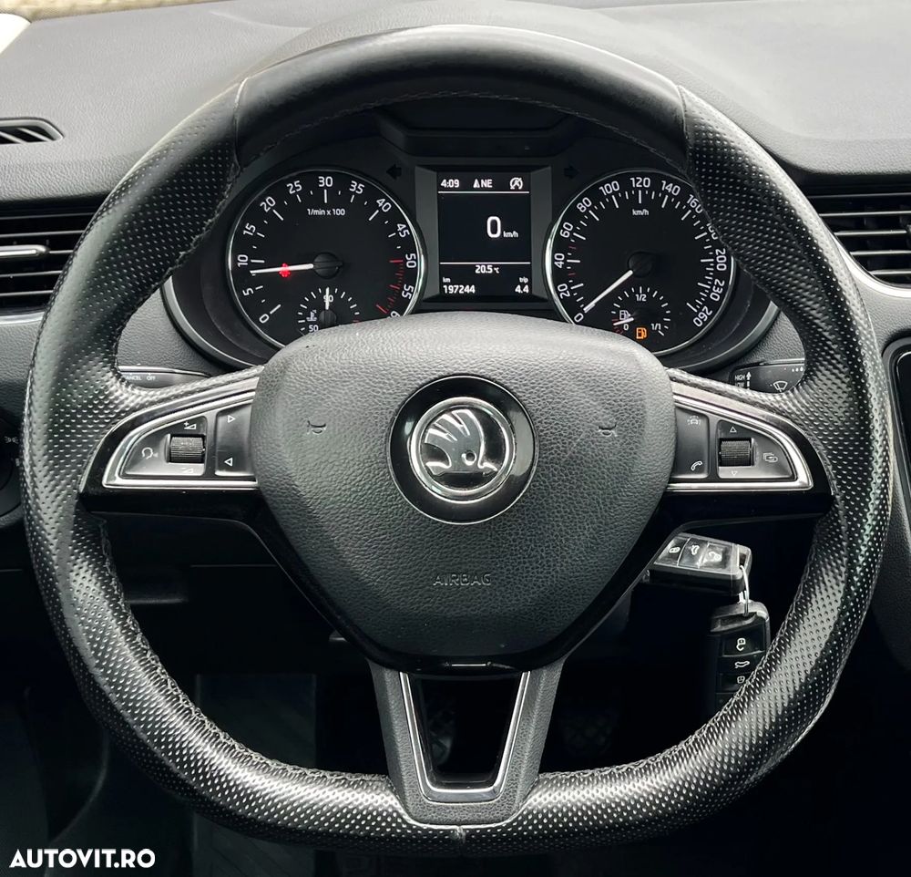 Skoda Octavia 2.0 TDI 4x4 ELEGANCE - 10