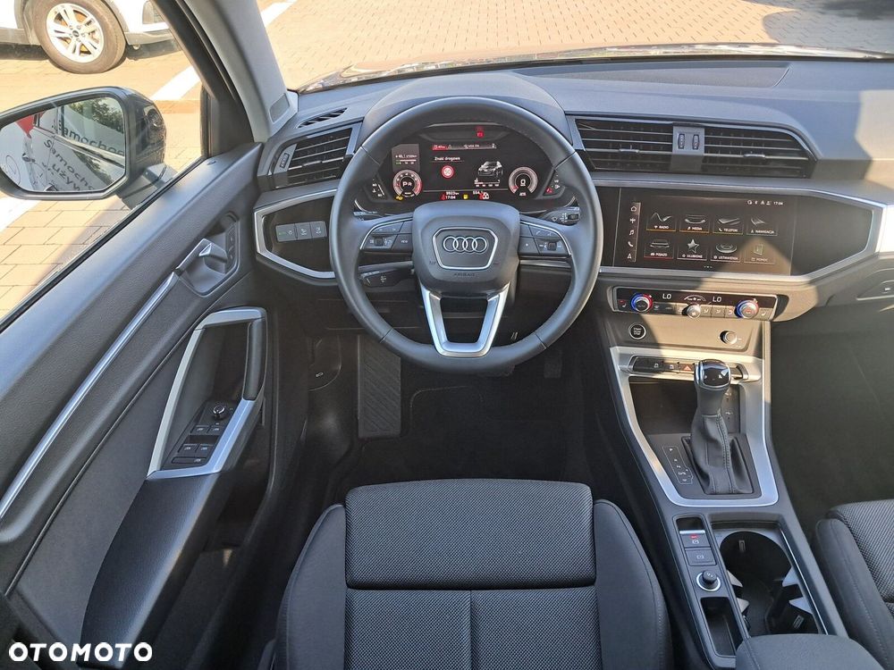 Audi Q3 - 24