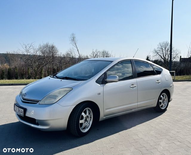 Toyota Prius 1.5 VVT-i Sol - 8
