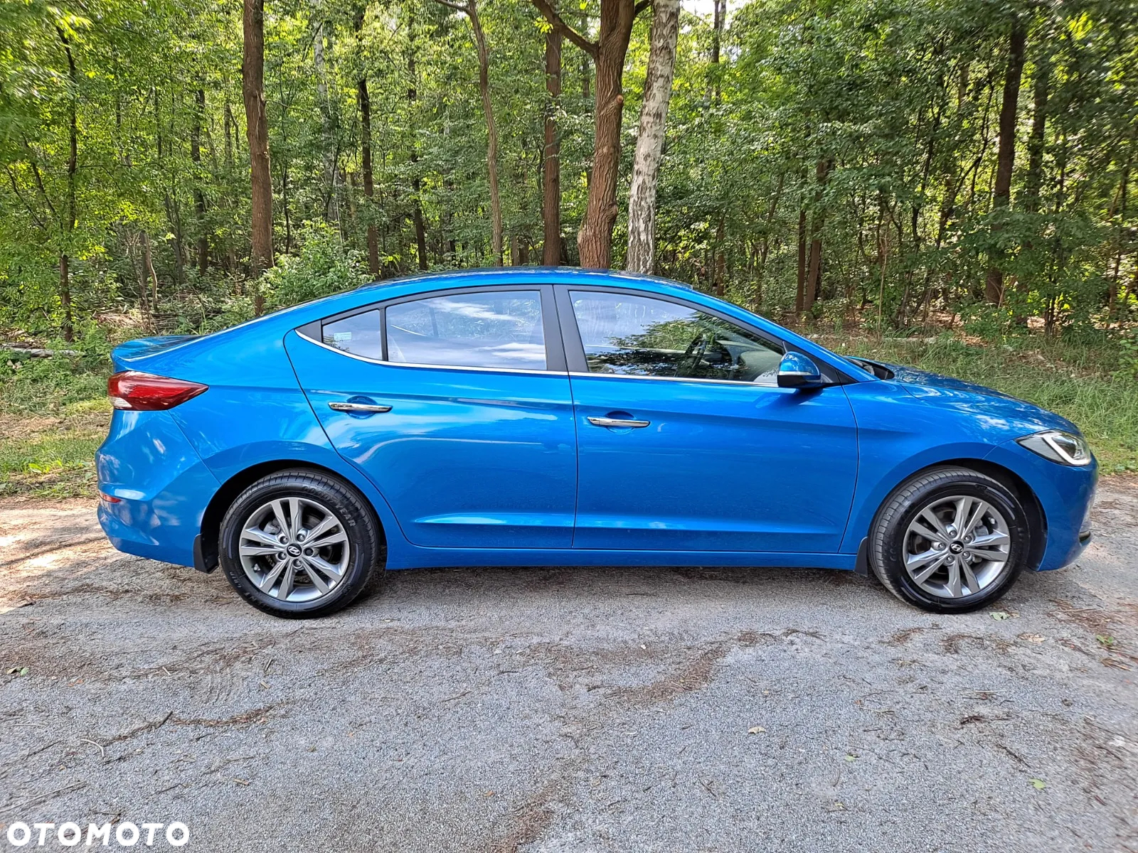 Hyundai Elantra 1.6 Comfort - 3