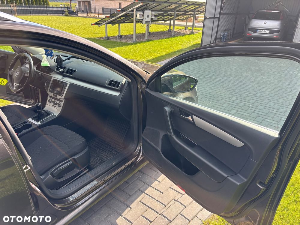 Volkswagen Passat 1.6 TDI BlueMotion - 26