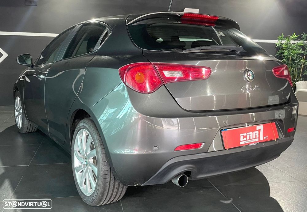 Alfa Romeo Giulietta 1.6 JTDm Corporate - 4