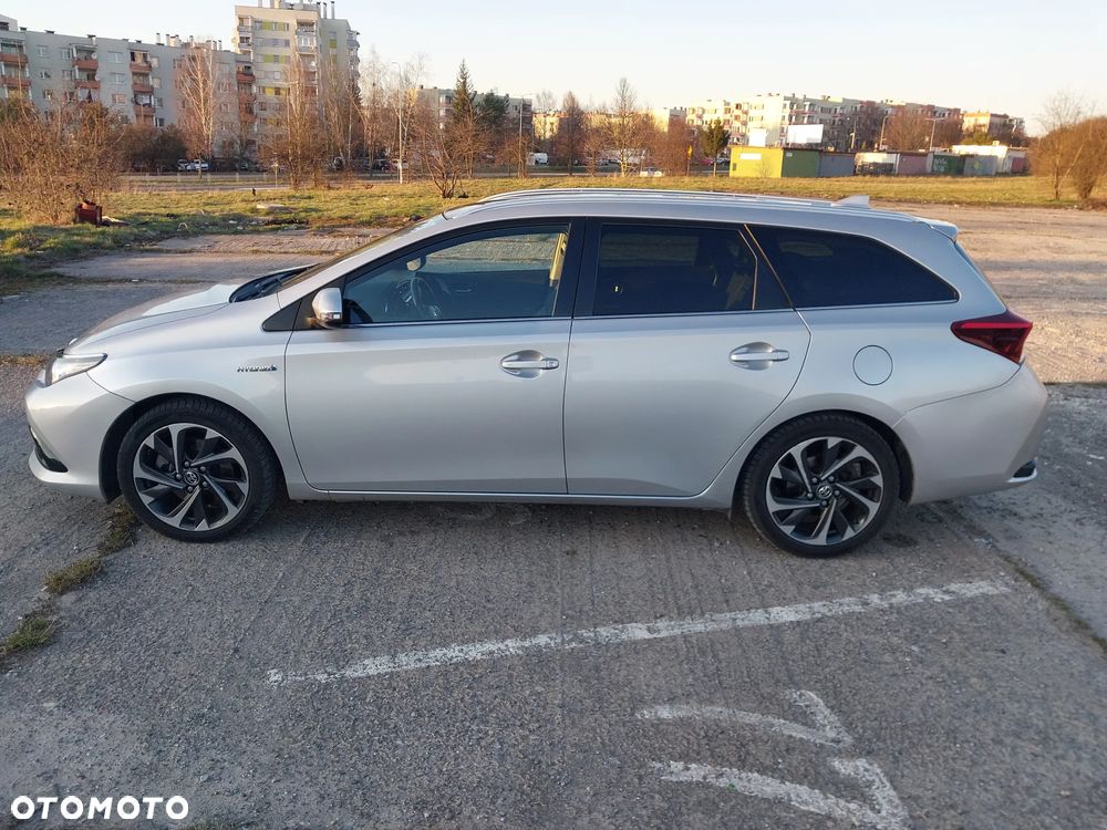 Toyota Auris 1.8 HSD Luna - 16