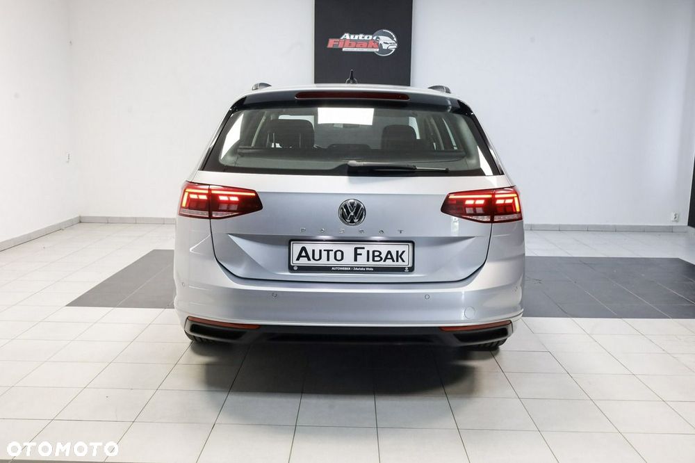 Volkswagen Passat - 10